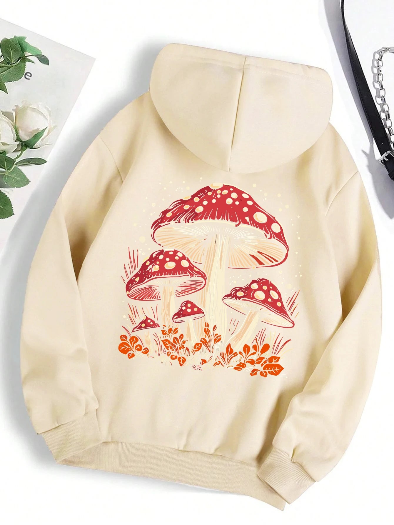 Sudadera con capucha con estampado de setas rojas