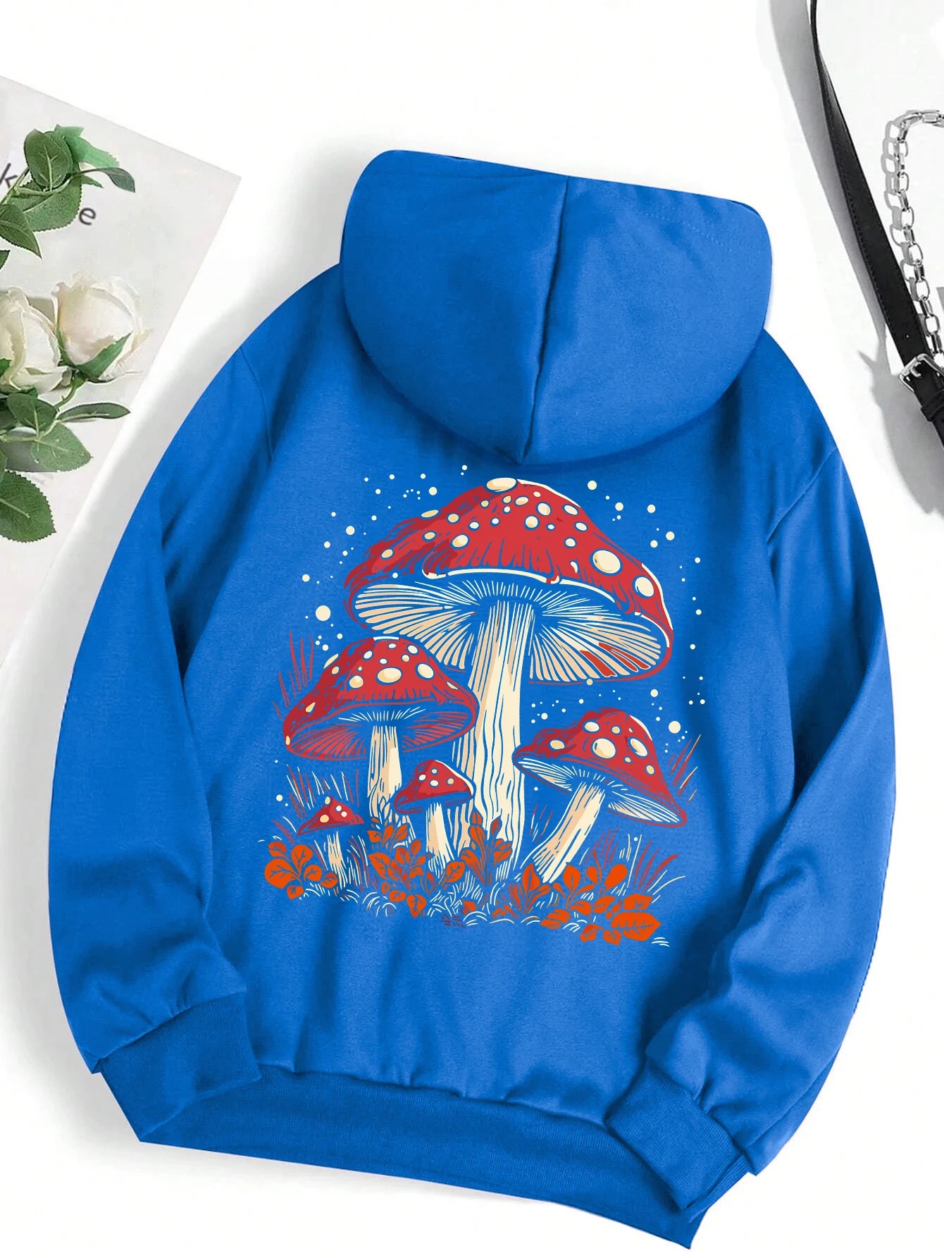 Sudadera con capucha con estampado de setas rojas