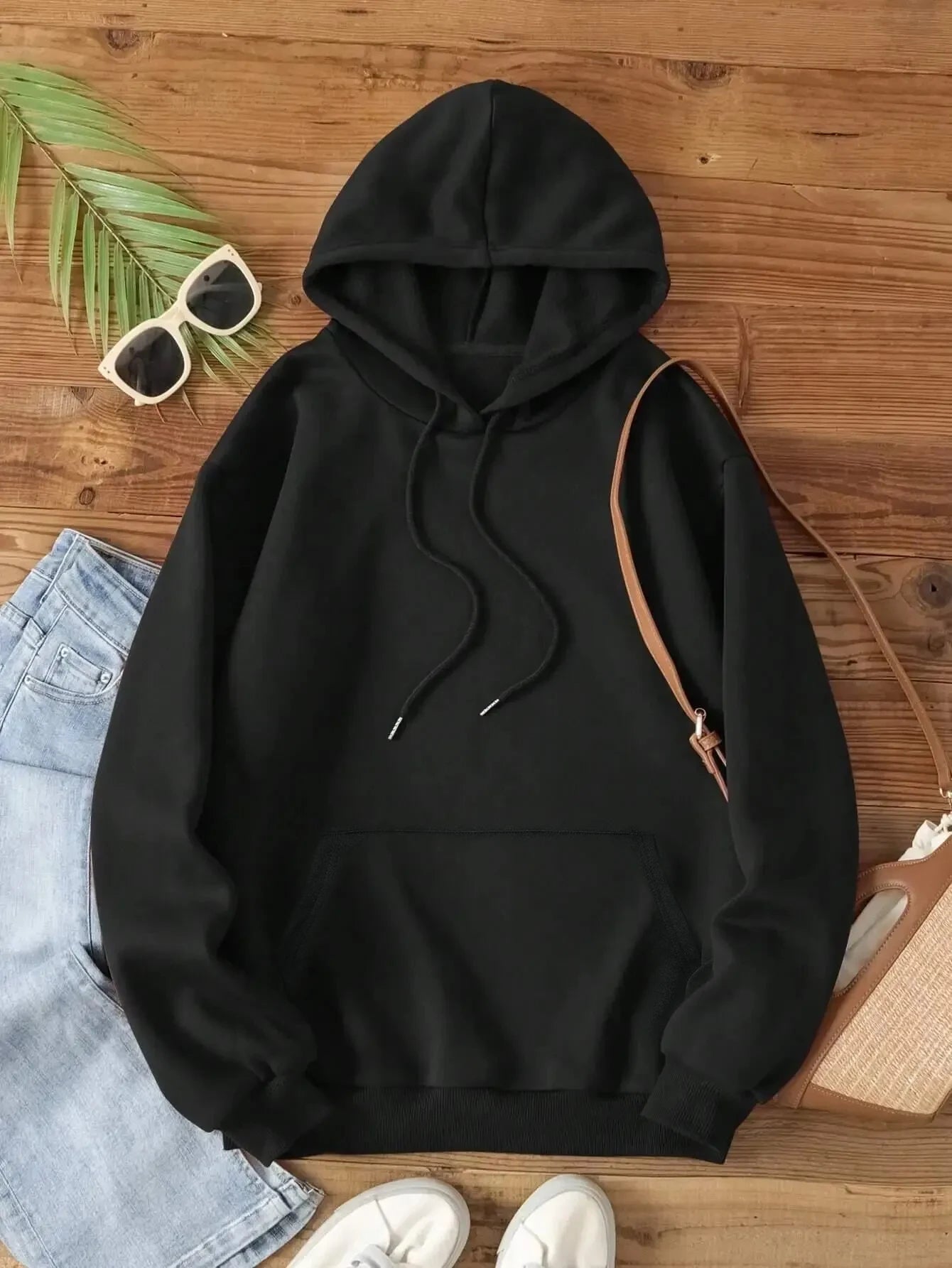 Sudadera con capucha con estampado de setas rojas