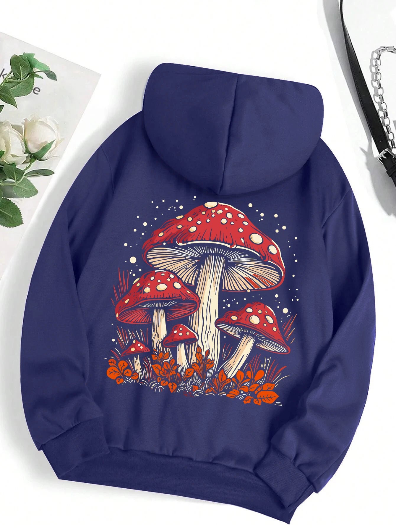 Sudadera con capucha con estampado de setas rojas