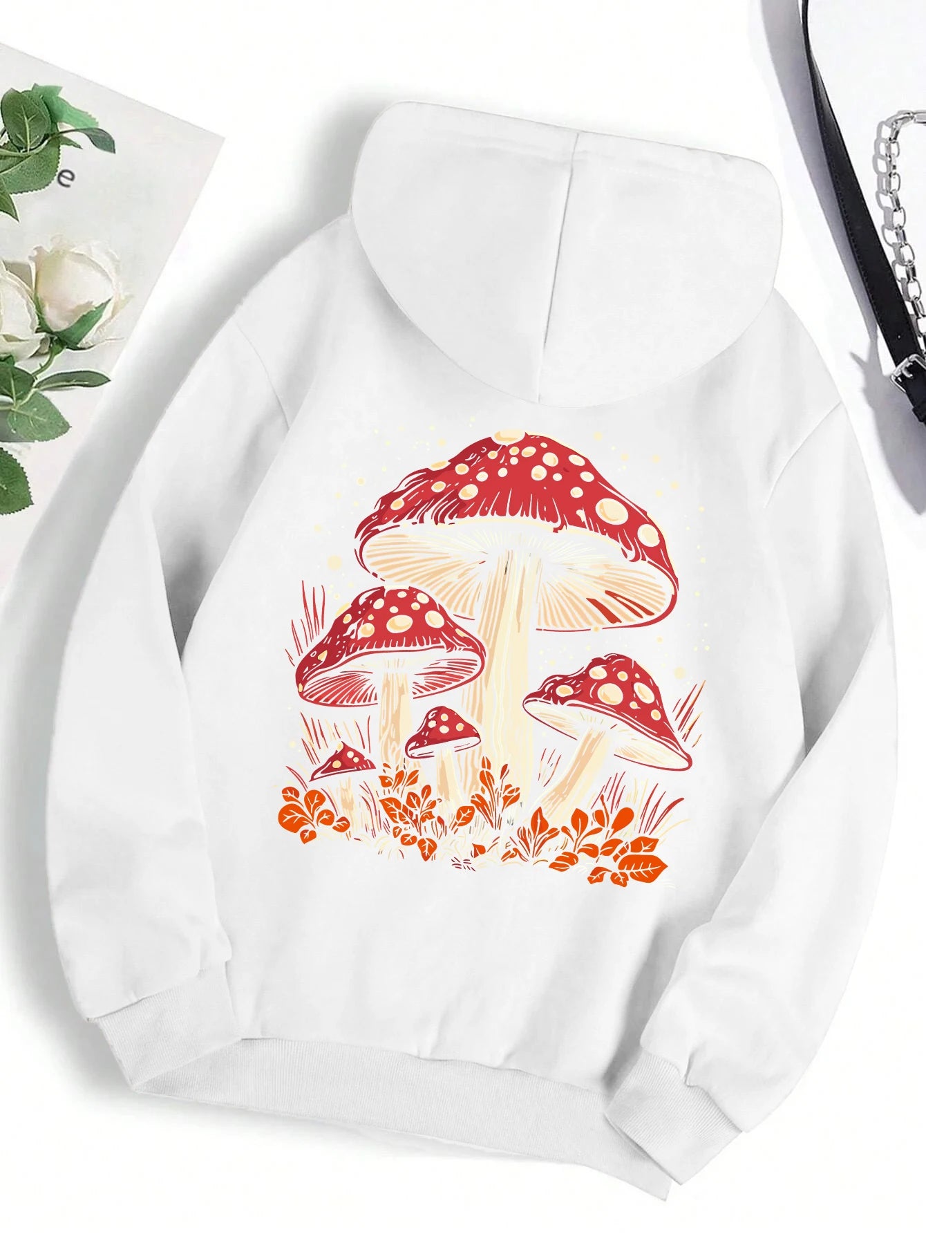 Sudadera con capucha con estampado de setas rojas